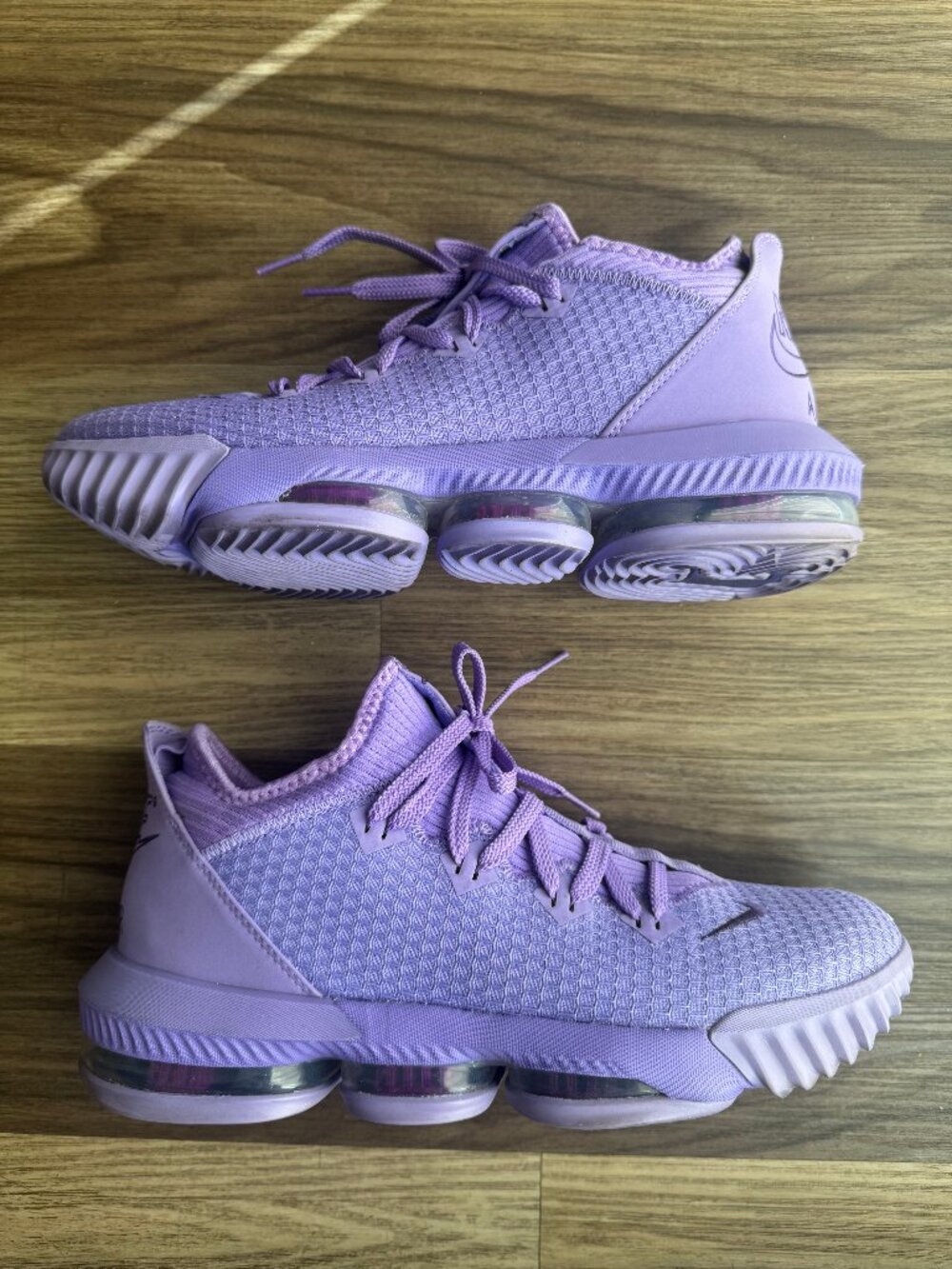Nike LeBron 16 Low - Mens Size 9 - Picture 4 of 5